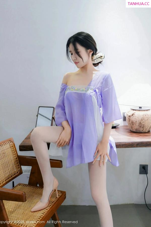 袁圆  [XiuRen]高清写真图 2025.06.06 No.10376 袁圆 姿色汉服第7张图片